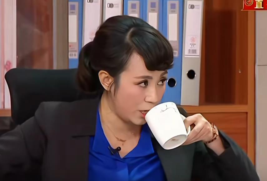 一天赚两万_揭秘灰灰 “赚钱套路”：看似暴利背后的陷阱